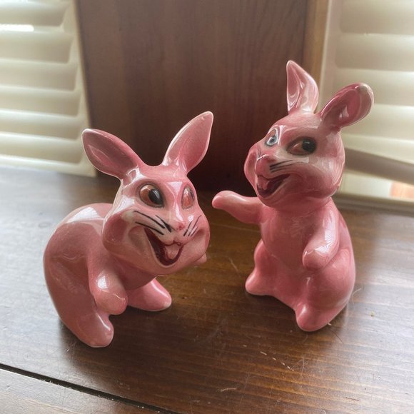 Vintage Rare Pink Laughing Anthropomorphic Salt and Pepper Shakers Set